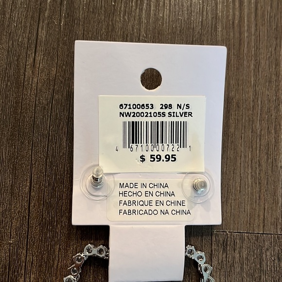 Oleg Cassini Necklace & Earrings - Picture 4 of 4